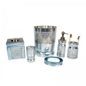 Set de accesorii pentru baie din sticlă